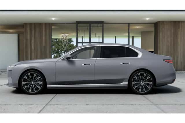 BMW i7 (2026) thumbnail 5