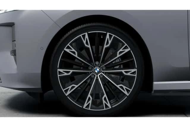 BMW i7 (2026) thumbnail 6