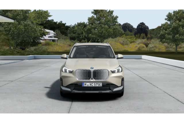 BMW iX1 (2026) thumbnail 3