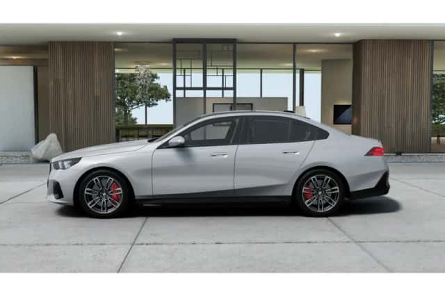 BMW i5 (2026) thumbnail 5