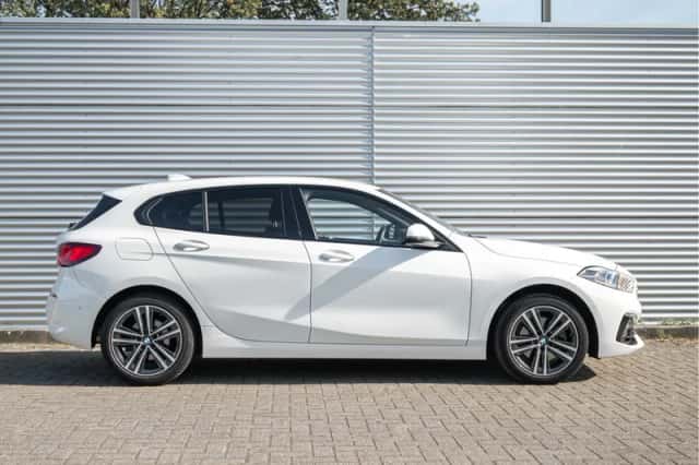 BMW 1-Serie (2022) thumbnail 3