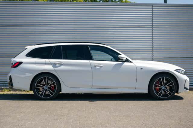 BMW 3-Serie (2024) thumbnail 3