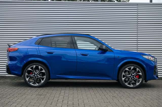 BMW X2 (2025) thumbnail 3