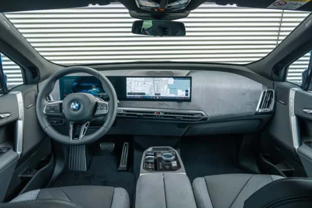 BMW iX (2026) thumbnail 5