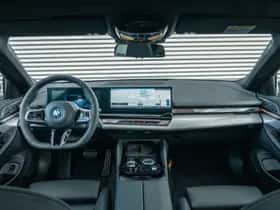 BMW i5 (2026) thumbnail 5