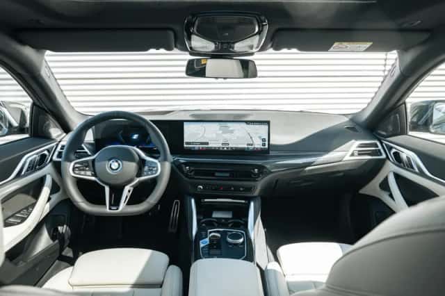 BMW i4 (2026) thumbnail 5