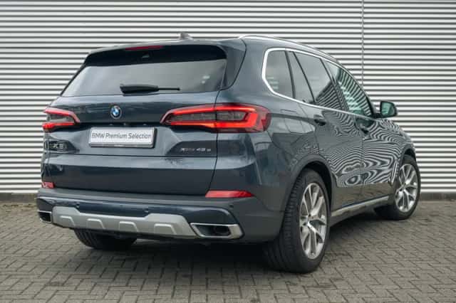 BMW X5 (2021) thumbnail 2