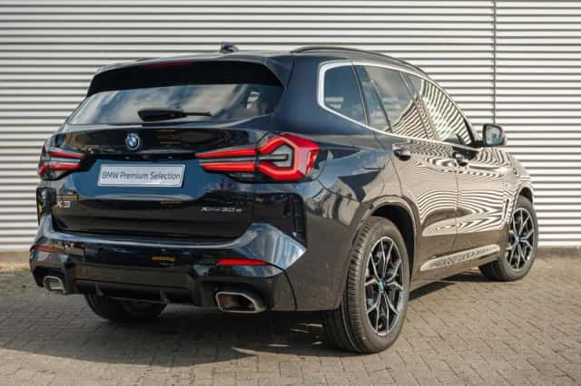 BMW X3 (2022) thumbnail 2
