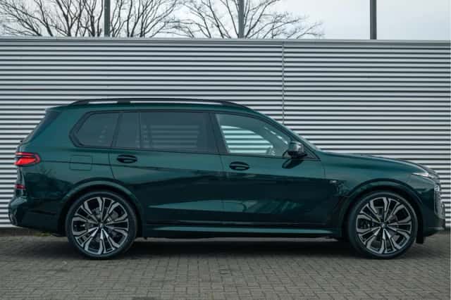BMW X7 (2026) thumbnail 3