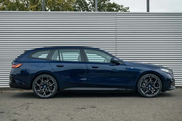 BMW 5-Serie (2025) thumbnail 3