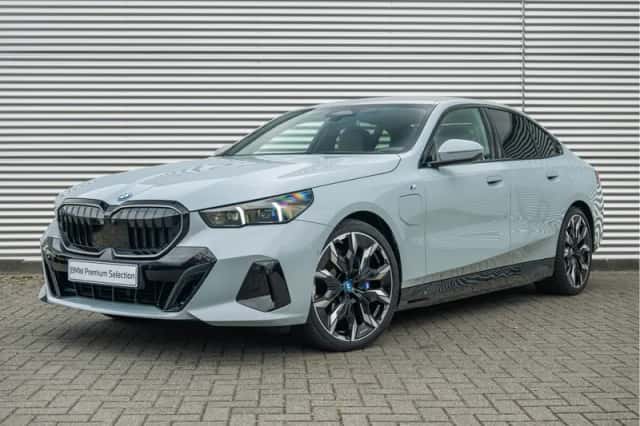 BMW 5-Serie (2024) thumbnail 1