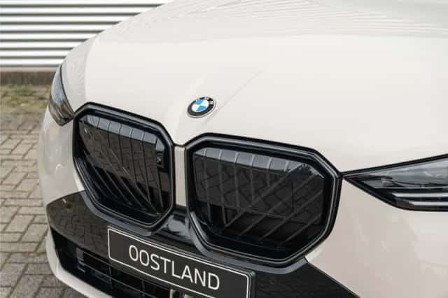 BMW X3 (2026) thumbnail 6