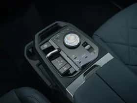 BMW iX (2025) thumbnail 21