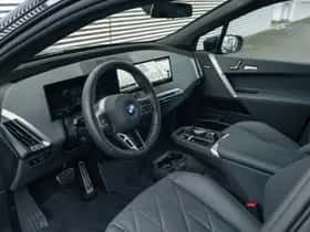 BMW iX (2025) thumbnail 30