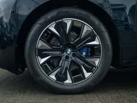 BMW iX (2025) thumbnail 40