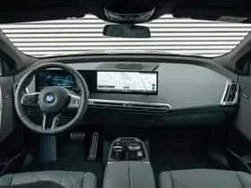 BMW iX (2025) thumbnail 5