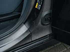 BMW iX (2025) thumbnail 42