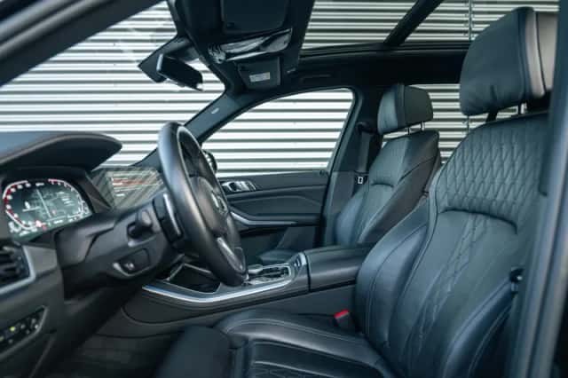 BMW X5 (2023) thumbnail 4
