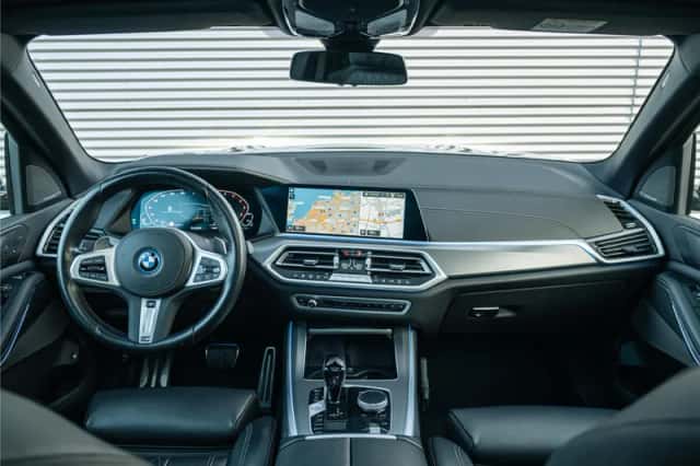 BMW X5 (2023) thumbnail 5