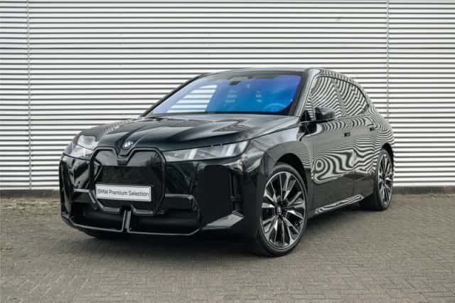 BMW iX (2025) thumbnail 1