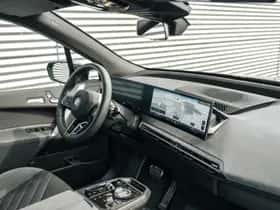 BMW iX (2025) thumbnail 13