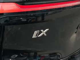 BMW iX (2025) thumbnail 16