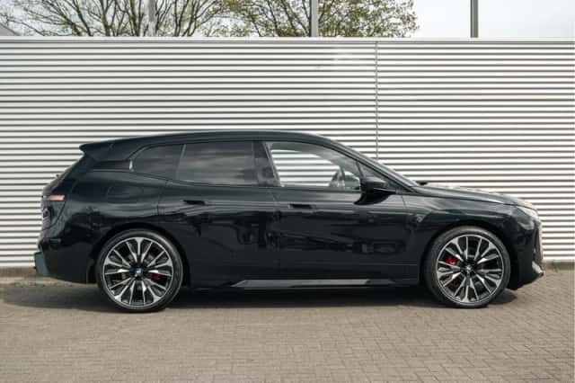 BMW iX (2025) thumbnail 3