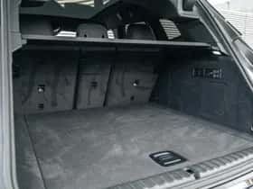 BMW iX (2025) thumbnail 38
