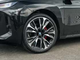 BMW iX (2025) thumbnail 7