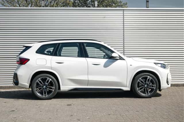 BMW X1 (2025) thumbnail 3