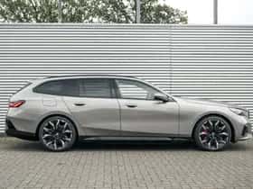 BMW i5 (2026) thumbnail 3