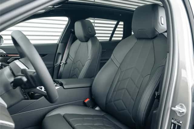 BMW i5 (2026) thumbnail 4