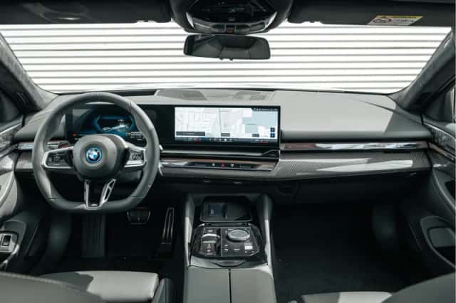 BMW i5 (2026) thumbnail 5