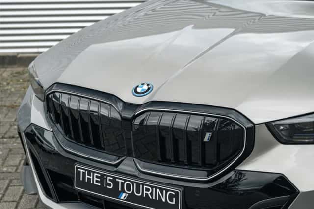 BMW i5 (2026) thumbnail 6