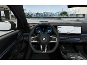 BMW i5 (2026) thumbnail 7