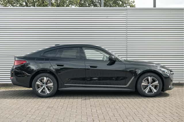 BMW i4 (2026) thumbnail 3