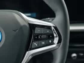 BMW i4 (2026) thumbnail 22