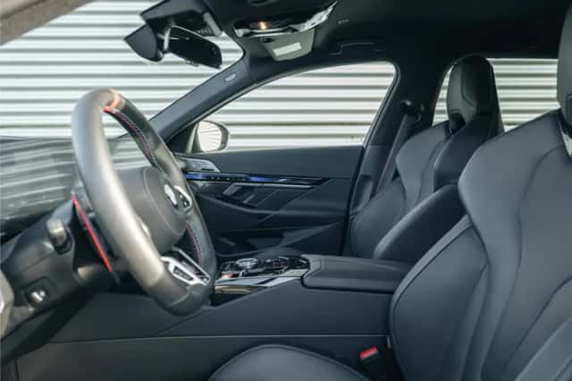 BMW M5 (2025) thumbnail 4