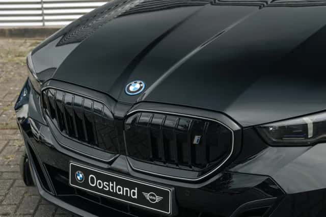 BMW i5 (2026) thumbnail 6