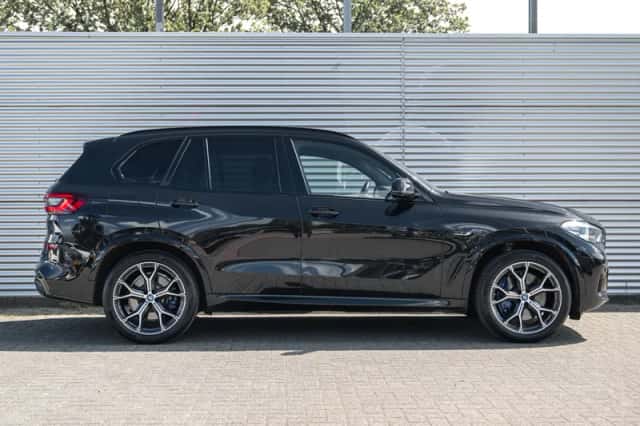 BMW X5 (2021) thumbnail 3