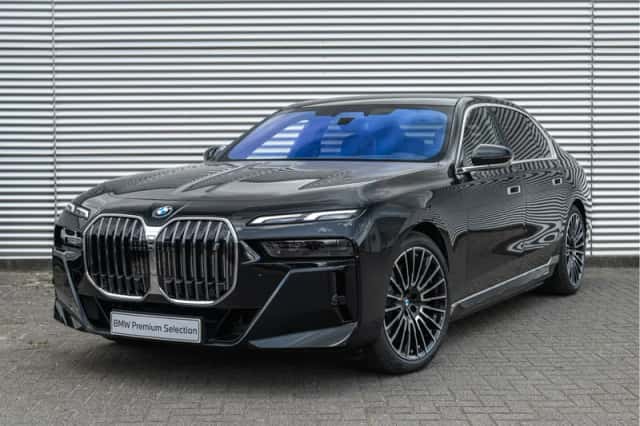 BMW i7 (2026) thumbnail 1