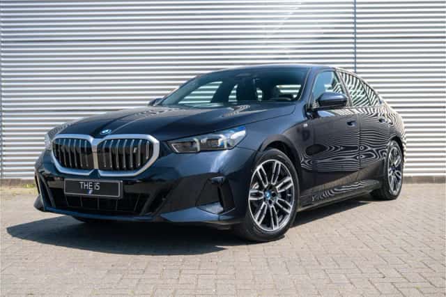 BMW i5 (2026) thumbnail 1