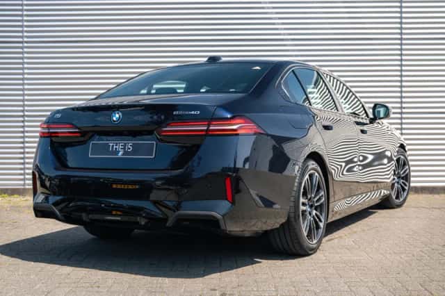 BMW i5 (2026) thumbnail 2