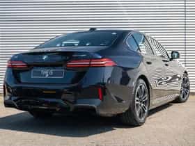 BMW i5 (2026) thumbnail 2