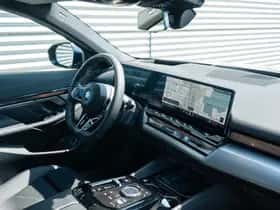 BMW i5 (2026) thumbnail 12