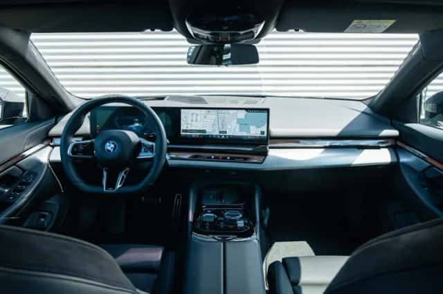BMW i5 (2026) thumbnail 6