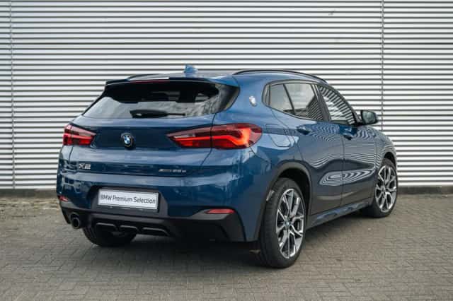 BMW X2 (2021) thumbnail 2