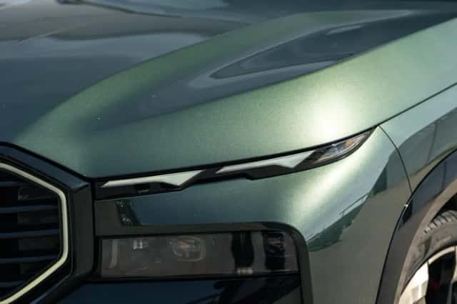 BMW XM (2024) thumbnail 3