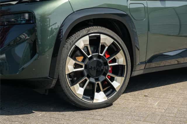 BMW XM (2024) thumbnail 4