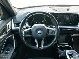 BMW X1 (2023) thumbnail 16